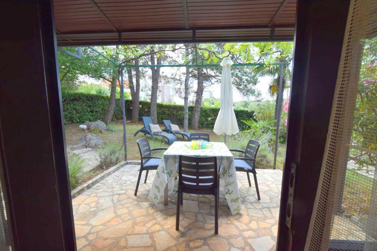Apartments Jadanec Malinska Exterior foto